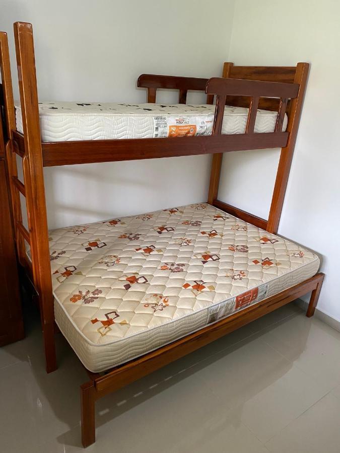Casa Bem Espacosa Com Piscina, Campo De Futebol E Area Gourmet A Um Quarteirao Da Lagoa De Praia Seca Araruama Esterno foto